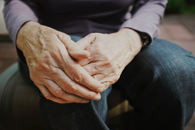 Managing Parkinson’s in the Bathroom: Using High-Contrast Cues and Stable Mechanics